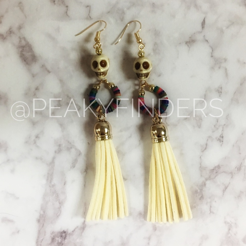 Skull Tassel Earring - Cream